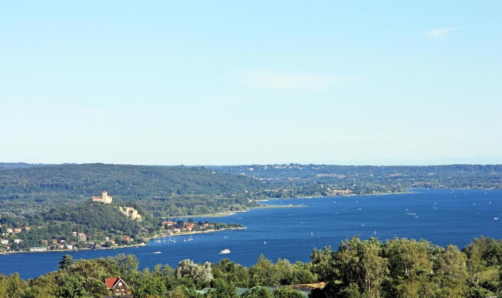 Tre Laghi Hotel Nebbiuno Kültér fotó