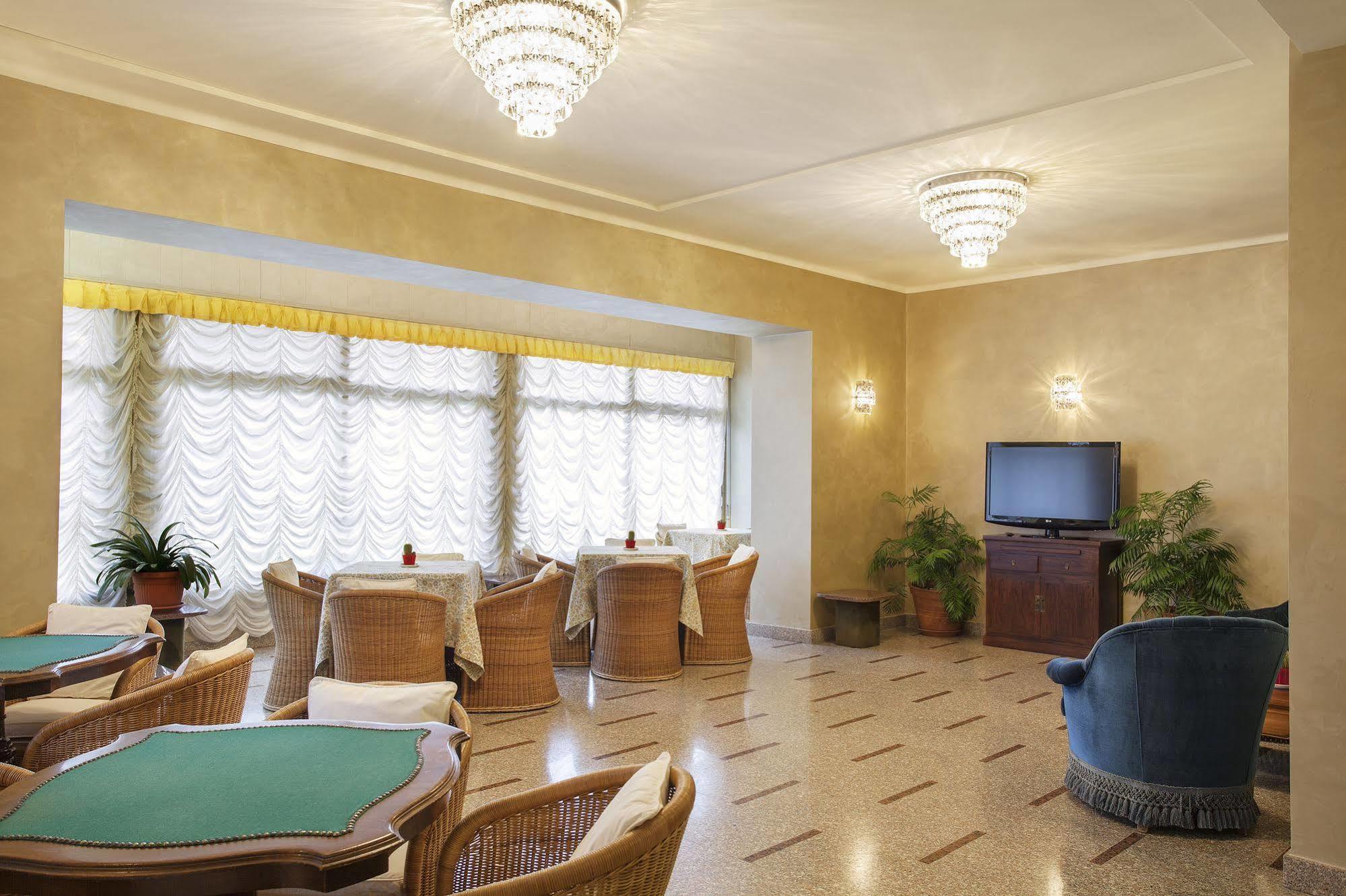 Tre Laghi Hotel Nebbiuno Kültér fotó