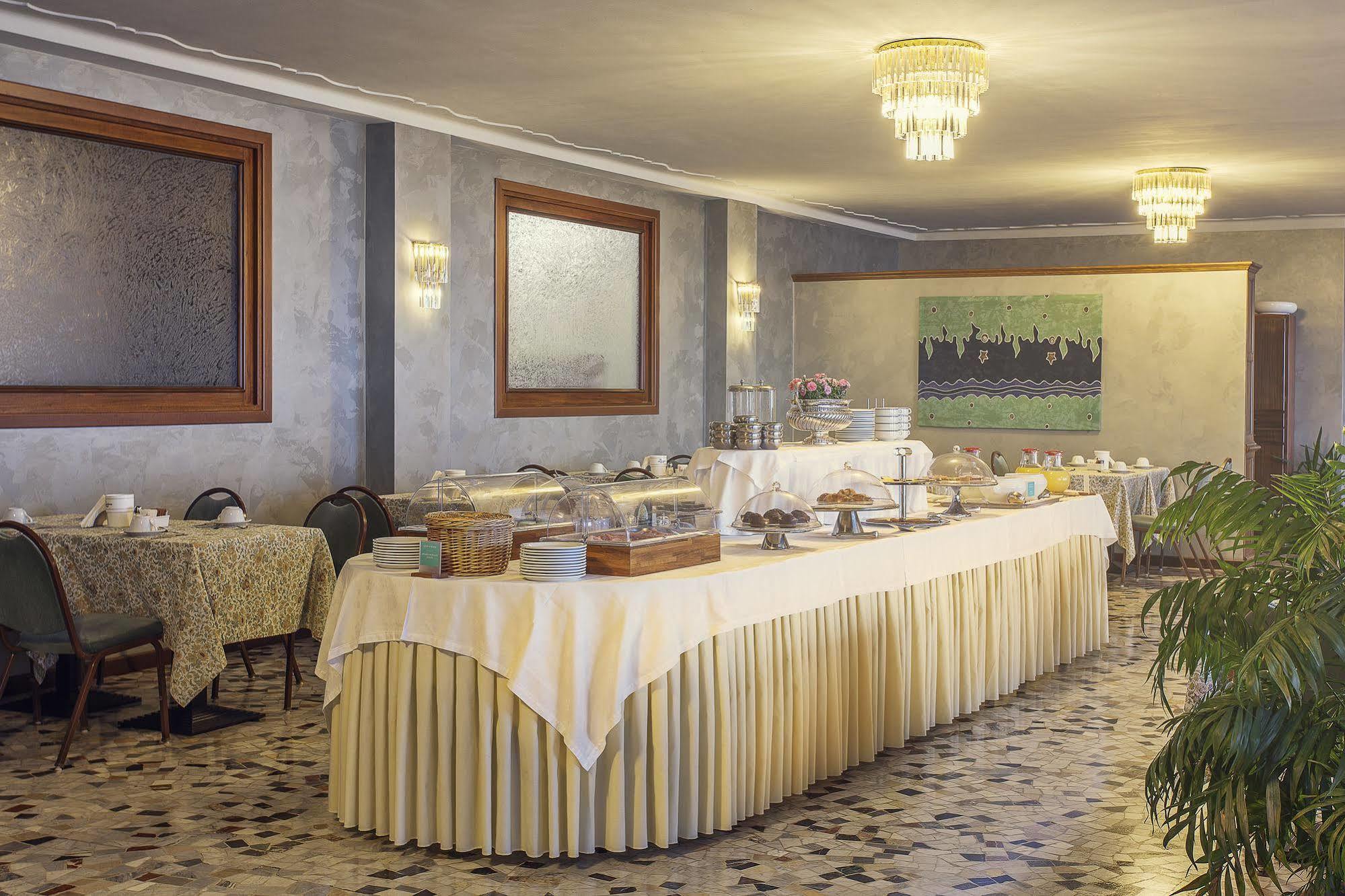 Tre Laghi Hotel Nebbiuno Kültér fotó