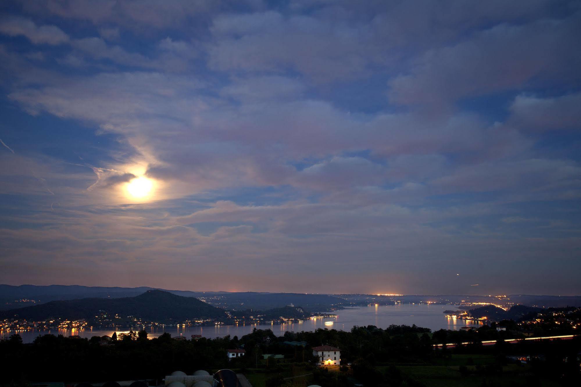 Tre Laghi Hotel Nebbiuno Kültér fotó